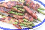 Grillede asparges med parmaskinke - opskrift