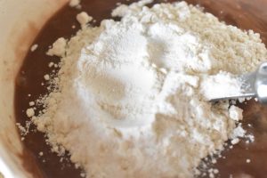 Kage i kop med Nutella - nem opskrift