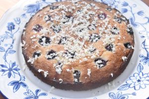 Nem blåbær kage med hvid chokolade