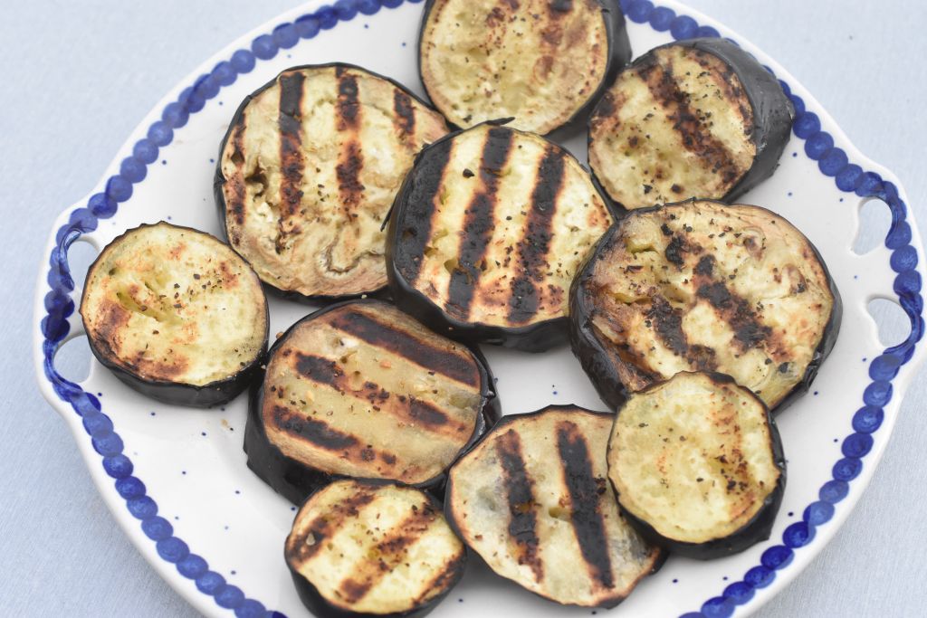 Grillet aubergine - nem opskrift på tilbehør