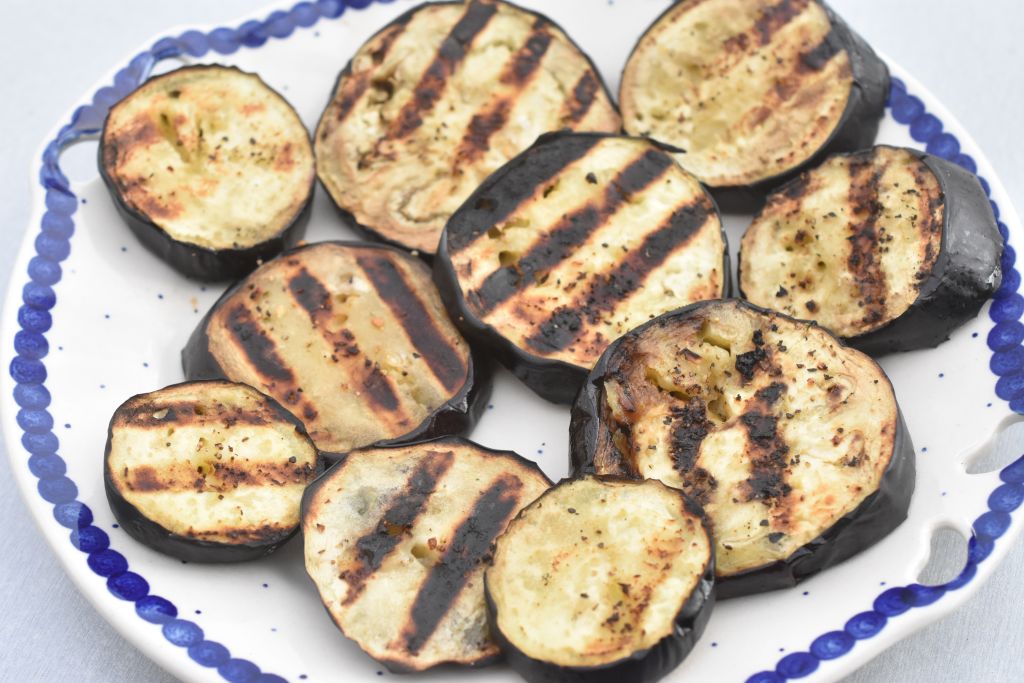 Grillet aubergine - nem opskrift på tilbehør