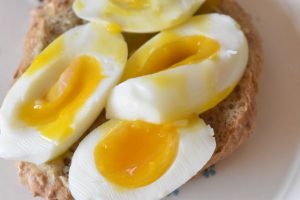 Æggemad med mayo og ramsløgsalt - opskrift