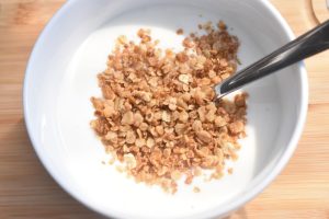 Ristede havregryn til koldskål og æblekage