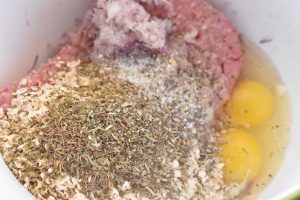 Græske frikadeller med feta - nem opskrift