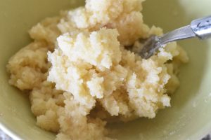 Kærnemælkshorn med rabarber - rabarberhorn