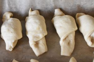 Kærnemælkshorn med rabarber - rabarberhorn