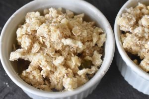 Rabarbercrumble i kop - nem rabarber kage