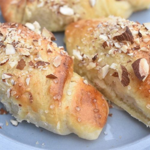 Kærnemælkshorn med rabarber - rabarberhorn