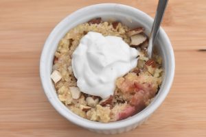 Rabarbercrumble i kop - nem rabarber kage