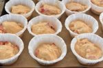 Makronmuffins med jordbær - nem opskrift