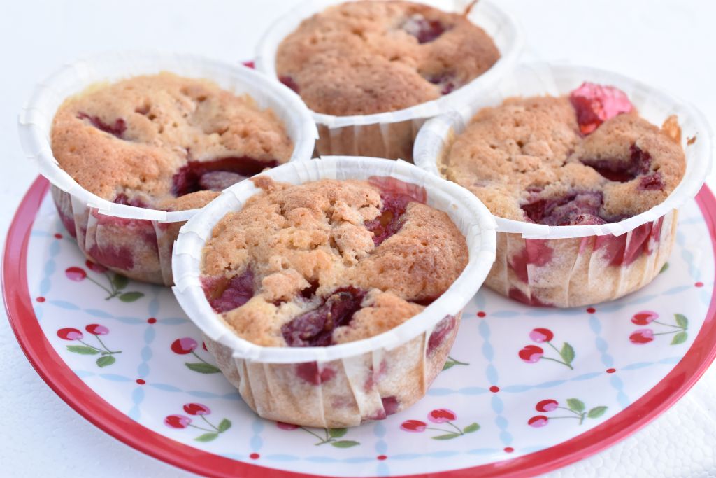 Makronmuffins med jordbær - nem opskrift