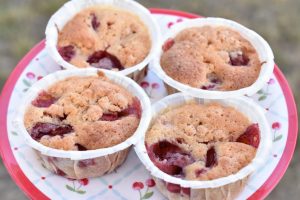 Makronmuffins med jordbær - nem opskrift 