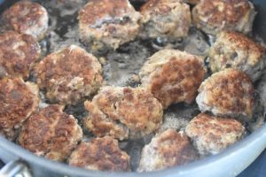 Oksefrikadeller - krydrede oksekødsfrikadeller 