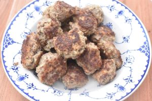 Oksefrikadeller - krydrede oksekødsfrikadeller 