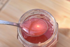 Rabarbersirup opskrift - sirup med rabarber 