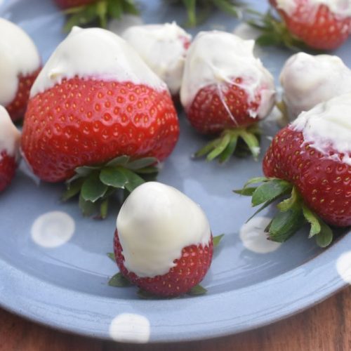 Jordbær med hvid chokolade - nem dessert