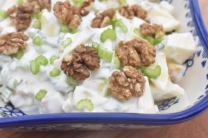 Waldorfsalat opskrift - nem lækker klassisk salat