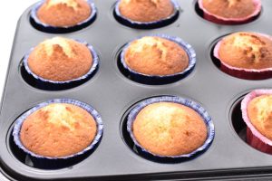 Små mazarinkager med marcipan og Nutella