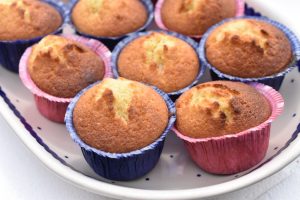 Små mazarinkager med marcipan og Nutella