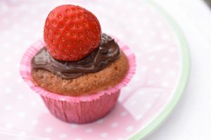 Små mazarinkager med marcipan og Nutella