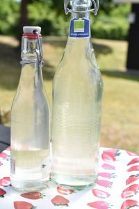 Hyldeblomstsirup af hyldeblomstsaft - opskrift
