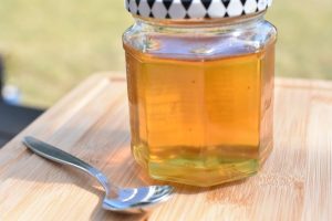 Hyldeblomstsirup af hyldeblomstsaft - opskrift