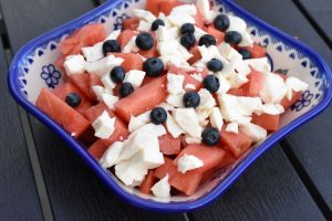 Salat med vandmelon - melonsalat med mozzarella og blåbær 