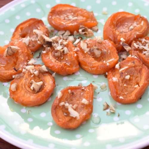 Bagte abrikoser med honning - nem dessert