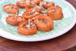 Bagte abrikoser med honning - nem dessert