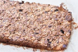 Hjemmelavet müslibar med kondenseret mælk