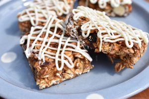 Hjemmelavet müslibar med kondenseret mælk