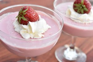 Jordbær panna cotta - nem fløde dessert