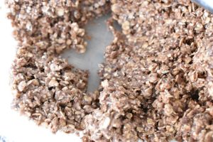 Havregrynskugler med kondenseret mælk