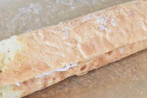 Jordbærroulade opskrift - roulade med jordbær og flødeskum 