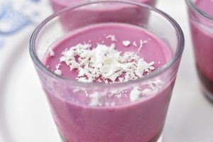 Brombær panna cotta - nem dessert opskrift