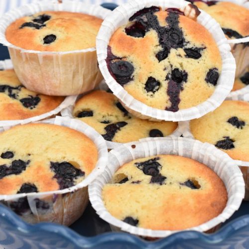 Saftige citronmuffins med blåbær - svampede