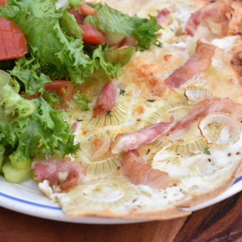 Tortilla flammkuchen - nem lækker pizza