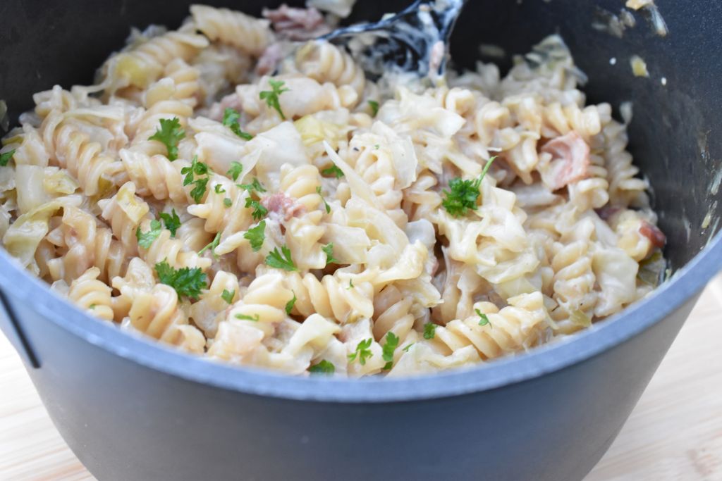 DSC_1139 • nogetiovnen.dk One pot pasta med bacon, spidskål og fløde