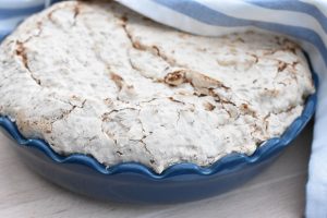 Blommetærte med marengs - nem kage