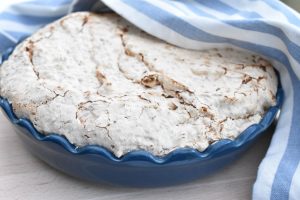 Blommetærte med marengs - nem kage