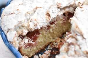 Blommetærte med marengs - nem kage