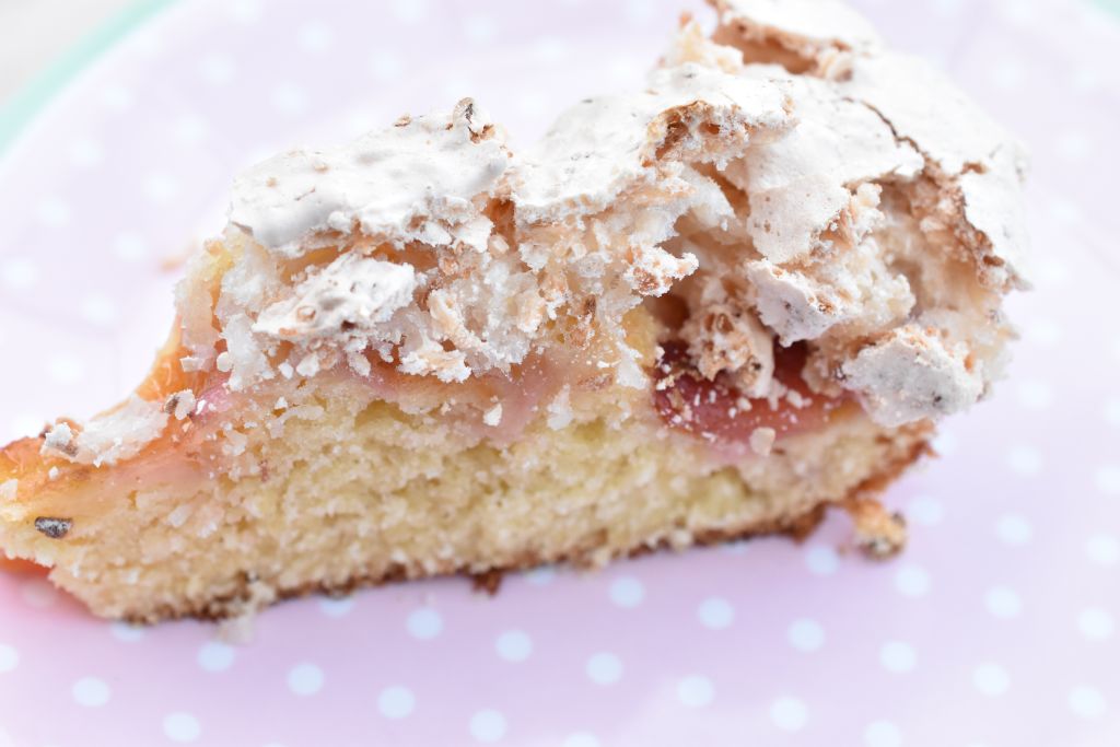 Blommetærte med marengs - nem kage