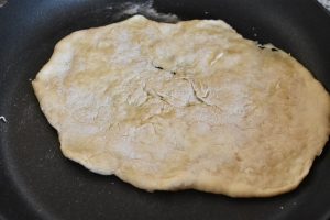 DSC_0174 • nogetiovnen.dk Naanbrød uden gær – stegt brød på panden