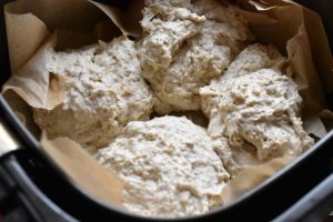 Langtidshævede boller i airfryer - nem opskrift