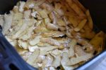 Chips af kartoffelskræller i airfryer el. ovn