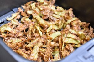 Chips af kartoffelskræller i airfryer el. ovn
