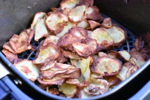 Chips i airfryer - hjemmelavede kartoffelchips