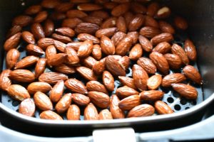 Saltmandler i airfryer - nemme saltede mandler