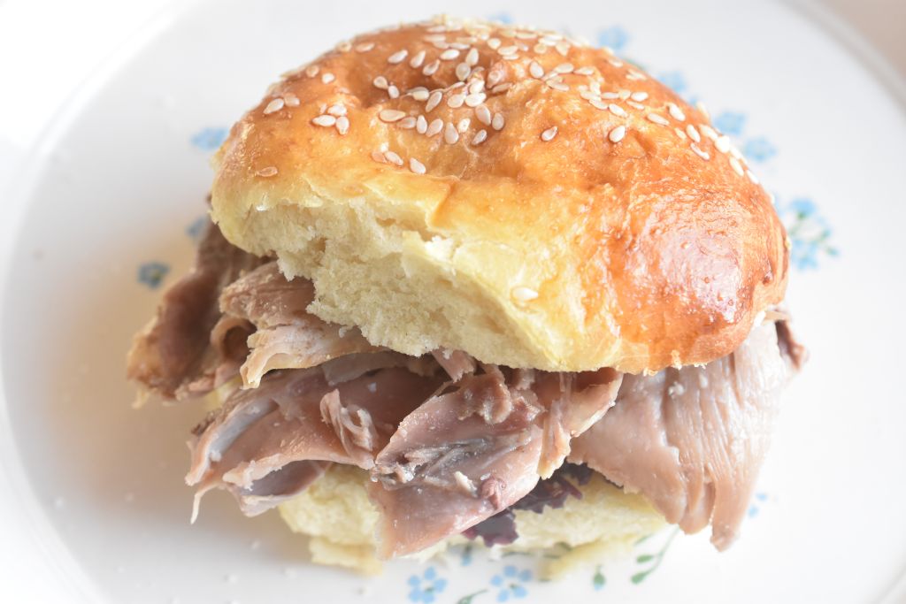 Andeburger - pulled and burger med rødkål