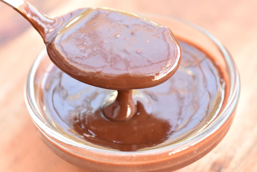 DSC_1498 • nogetiovnen.dk Hjemmelavet chokoladesovs til is og desserter